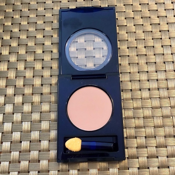 Estēe Lauder Compact Disc Eyeshadow, Natural 2.1 - Picture 3 of 6
